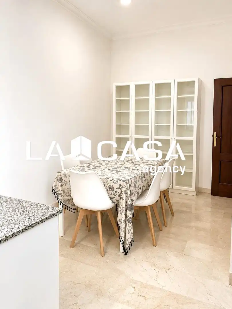 Dining room of Flat for sale in Sevilla
