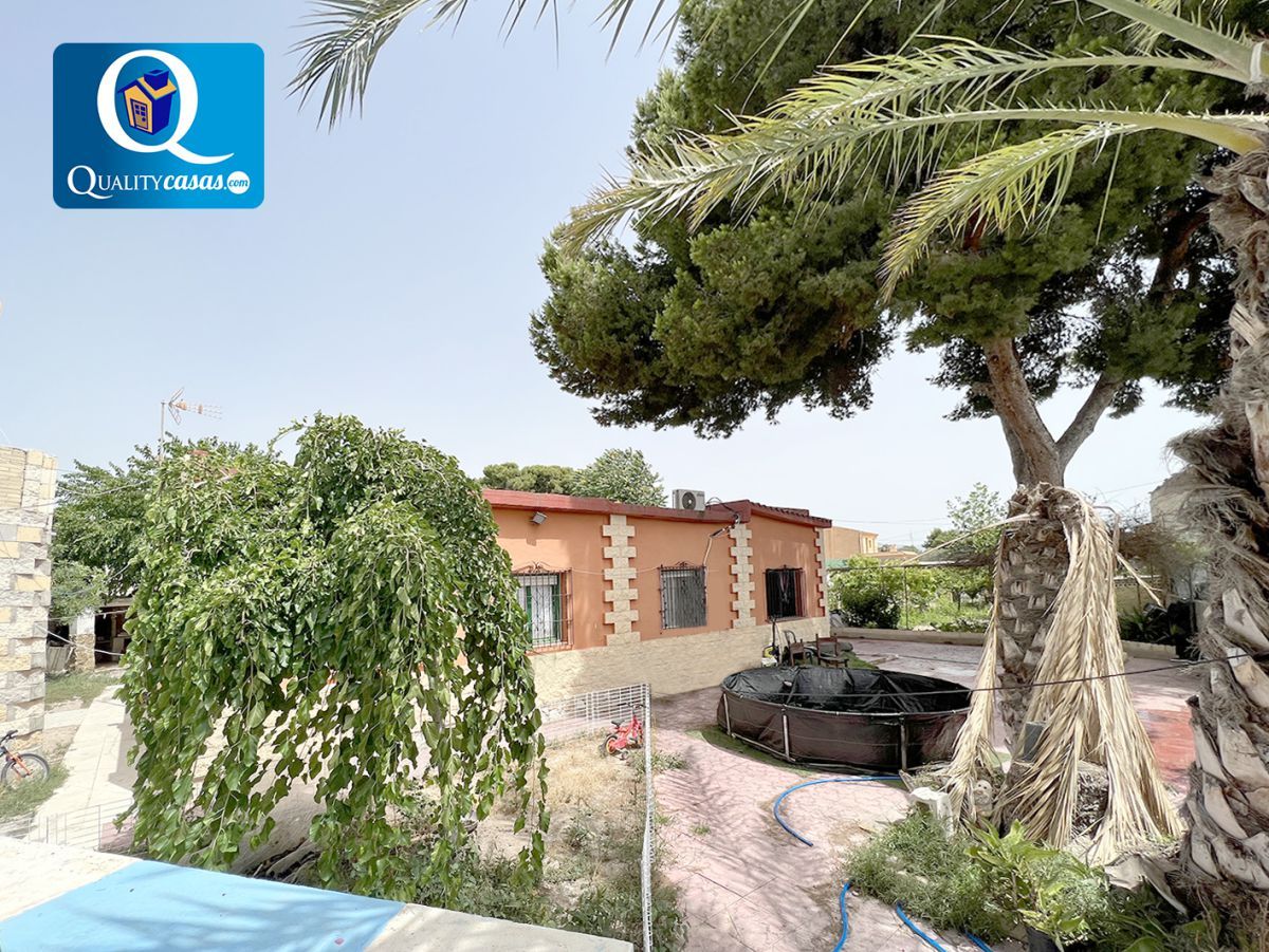 Garden of House or chalet for sale in Alicante / Alacant  with Air Conditioner, Terrace and Storage room