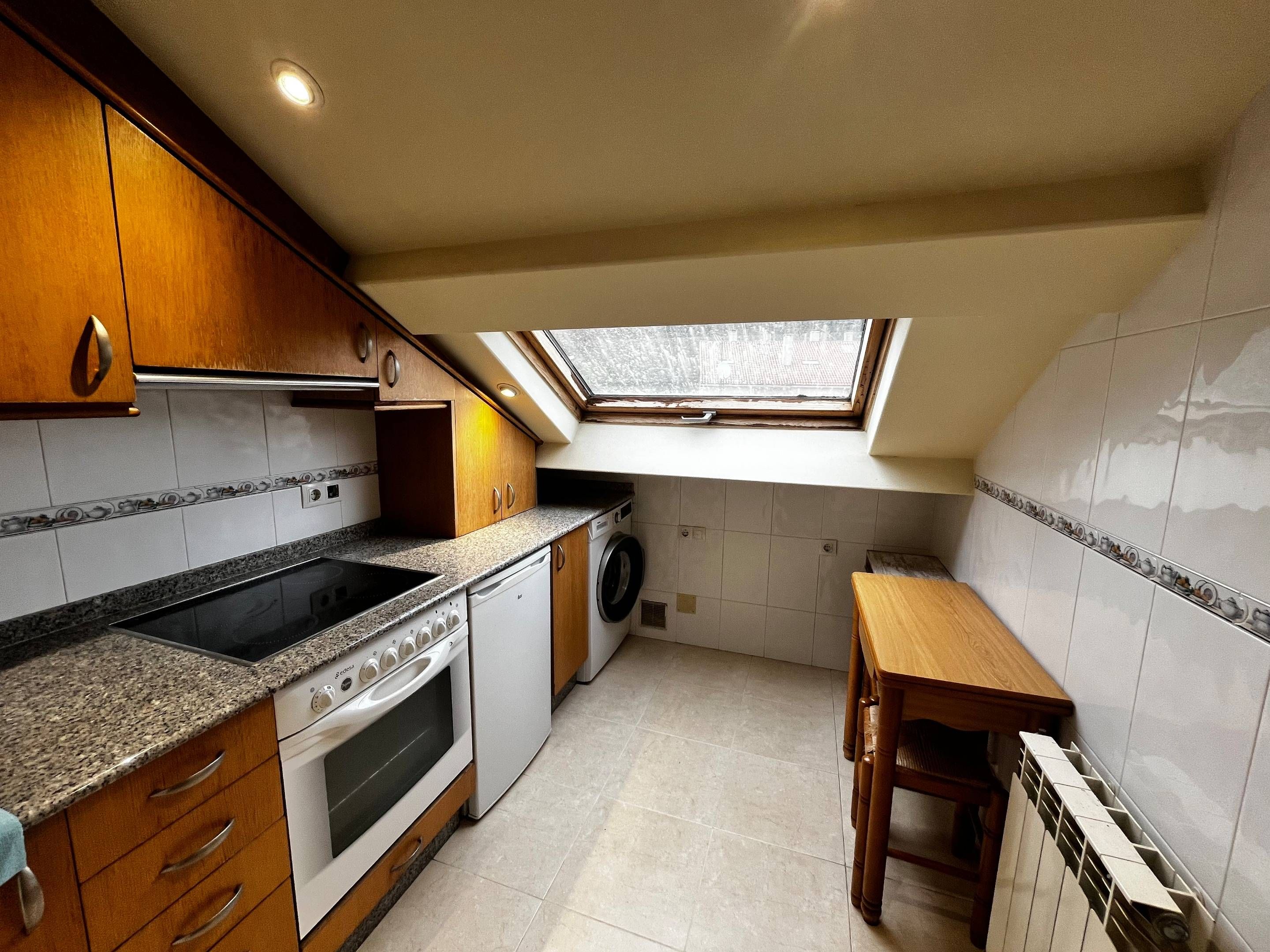 Cuina de Àtic de lloguer en Santiago de Compostela 