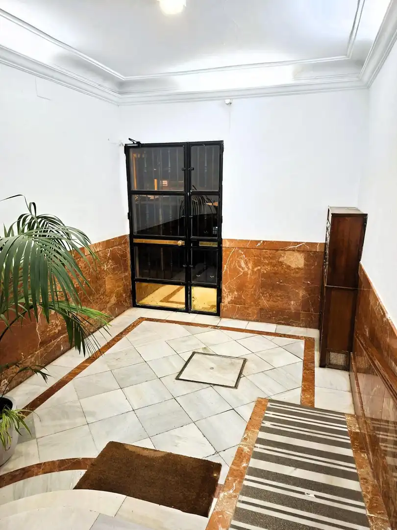 Piso en venta en Sevilla con Aire acondicionado, Terraza y Trastero