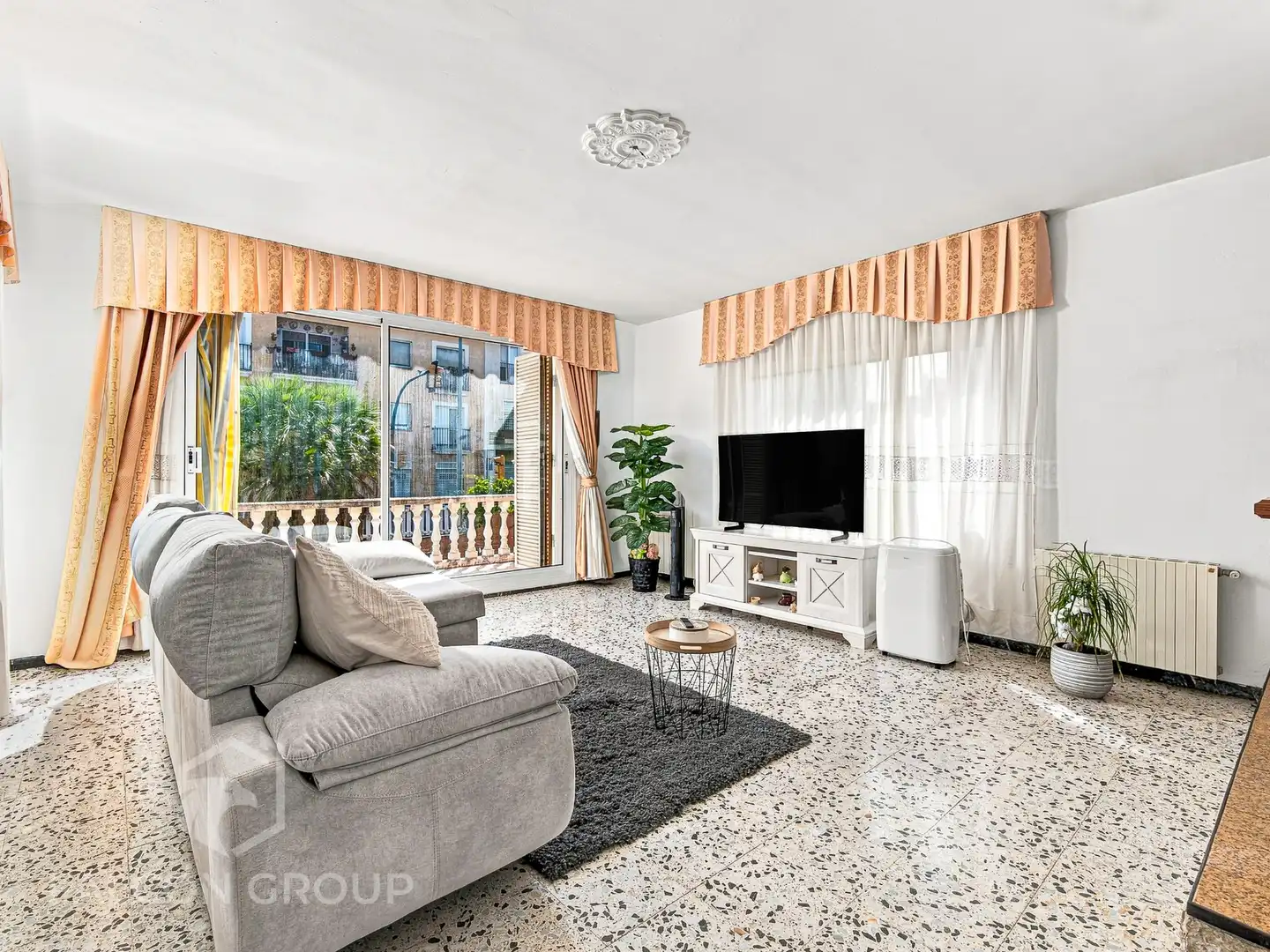Chalet con terraza en venta en Carrer Avinguda Angel Guimerà, imagen 4