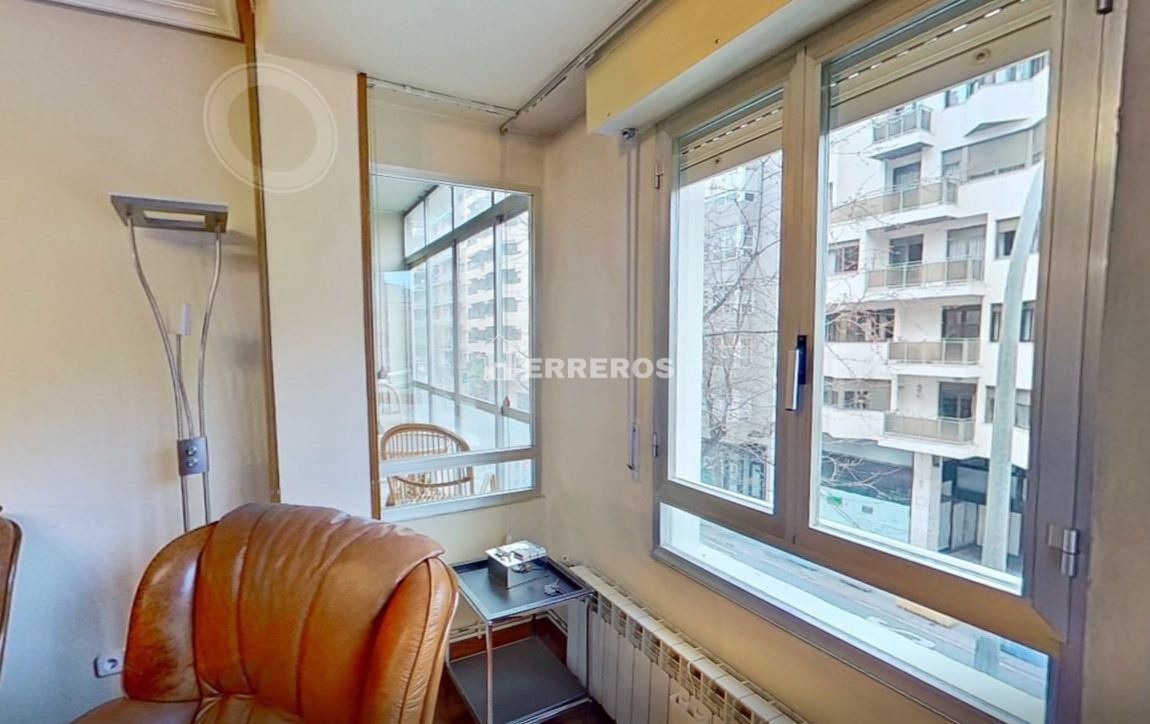 Bedroom of Flat for sale in  Logroño  with Heating, Parquet flooring and Terrace