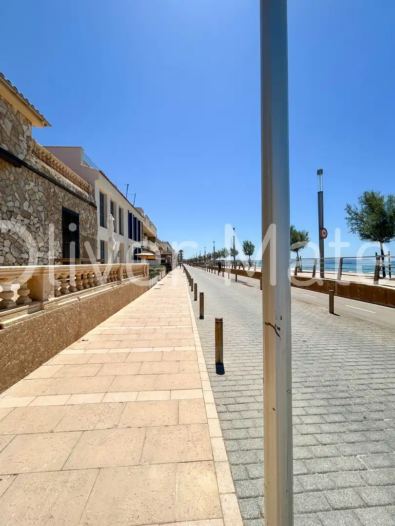 Außenansicht von Einfamilien-Reihenhaus zum Verkauf in  Palma de Mallorca mit Klimaanlage, Heizung und Terrasse