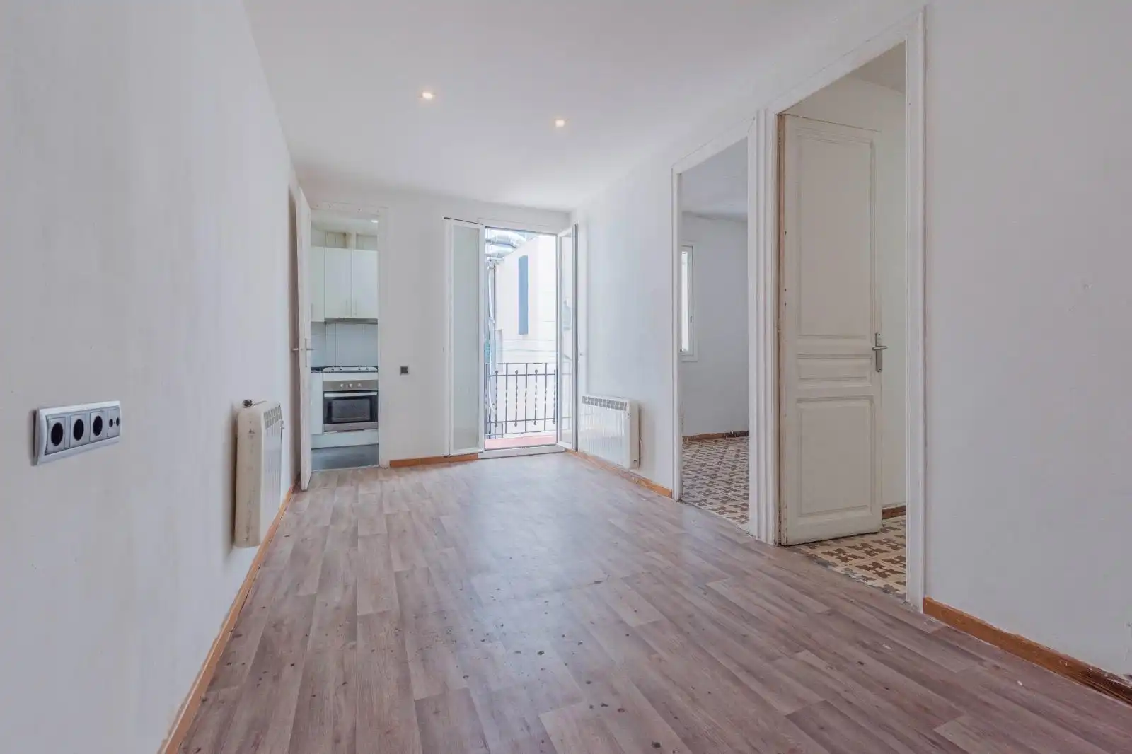 Flat with terrace for sale in Carrer de Béjar, imagen 2