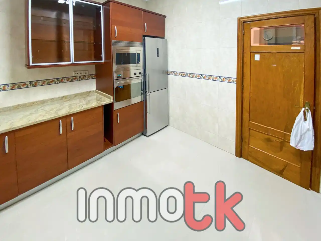 Kitchen of Flat for rent in A Coruña Capital   with Heating, Parquet flooring and Furnished