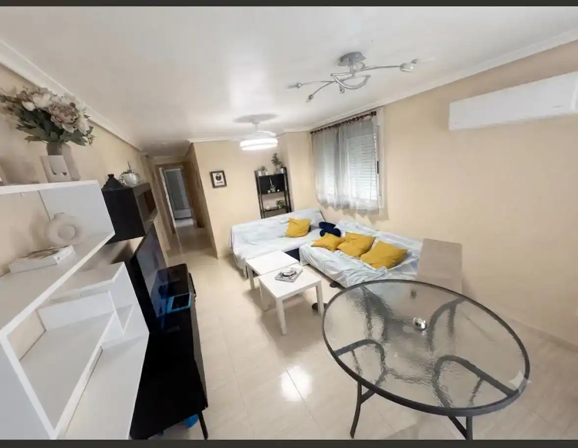 Sala d'estar de Apartament de lloguer en Oropesa del Mar / Orpesa amb Aire condicionat, Piscina i Balcó