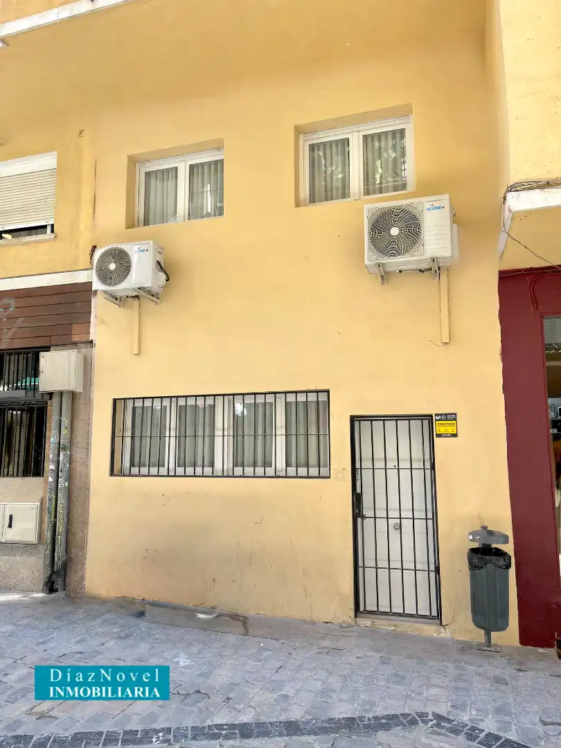 Vista exterior de Local en venta en Málaga con Aire acondicionado, Calefacción y Parquet