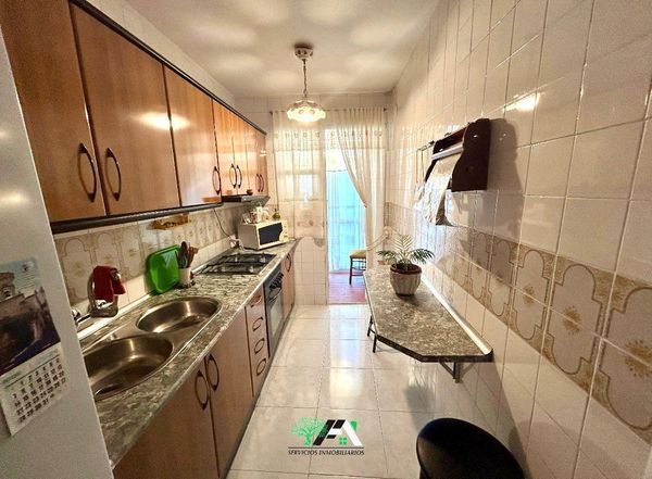 Cuina de Pis en venda en Baeza amb Balcó