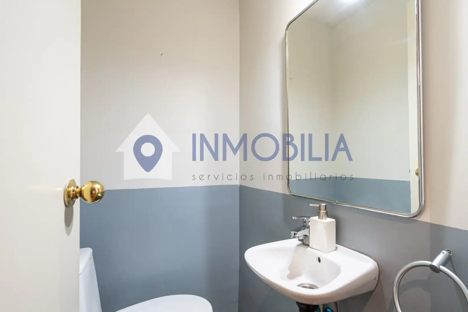 Baño de Piso en venta en Madrid con Calefacción, Jardín privado y Trastero