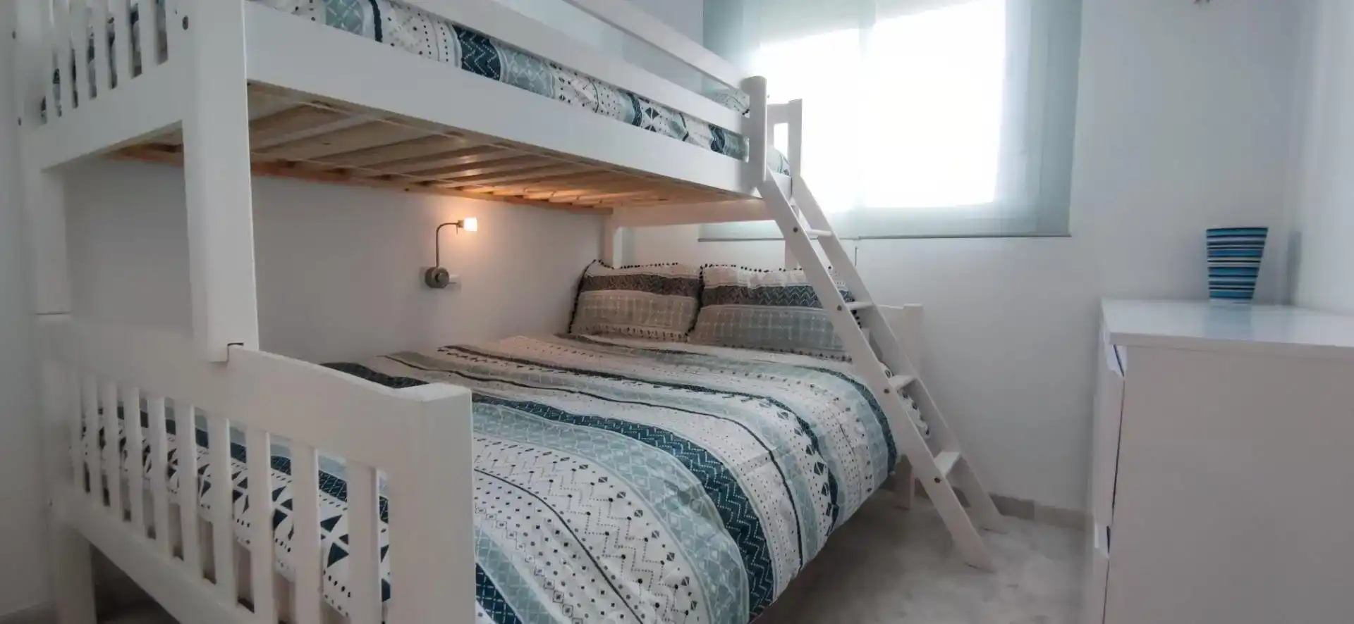 Habitación de Piso de alquiler en Rota con Trastero, Amueblado y Horno