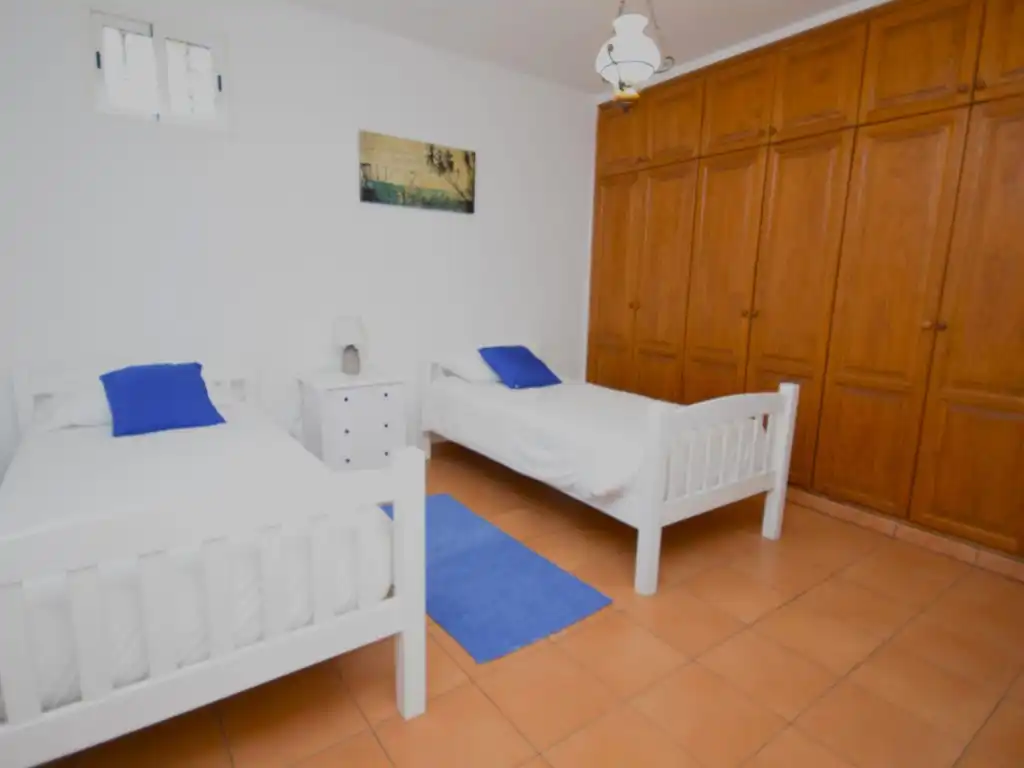 Dormitori de Pis de lloguer en Guía de Isora amb Moblat, Forn i Rentadora