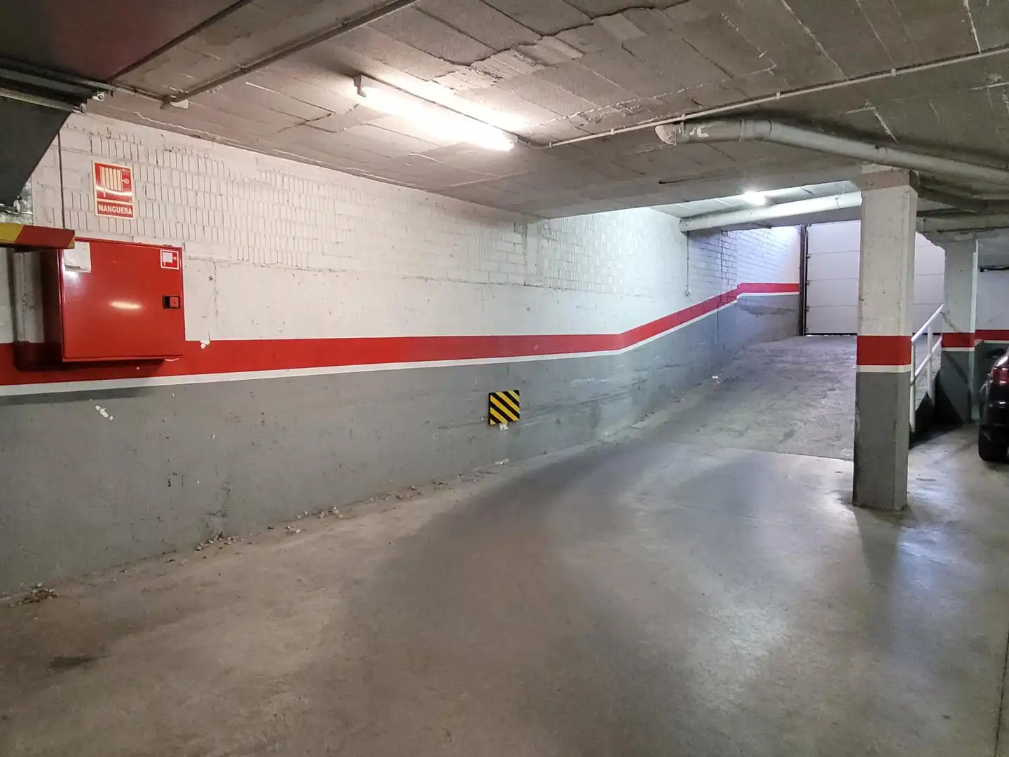 Garatge de lloguer a del Mestre Josep Capell, Mollerussa