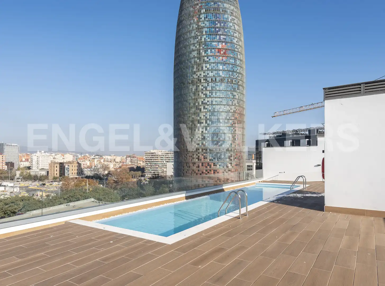 Schwimmbecken von Wohnung zur Miete in  Barcelona Capital mit Klimaanlage, Heizung und Parkett