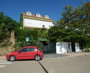 Exterior view of House or chalet for sale in  Córdoba Capital  with Air Conditioner, Private garden and Storage room