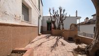 Vista exterior de Casa o xalet en venda en Huétor Vega amb Jardí privat, Terrassa i Balcó