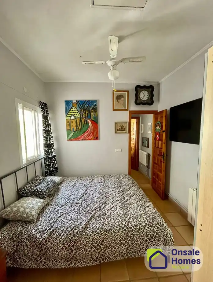 Houses for sale in Calle Fernando Alvarez Acosta, Huerta del Prado - La Montua