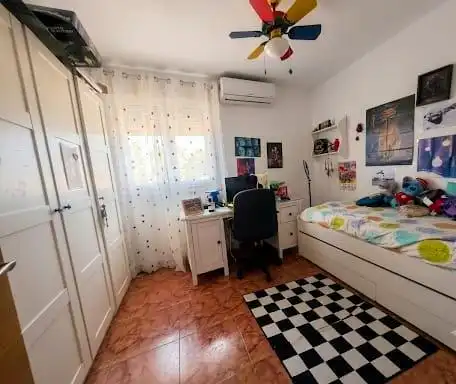Habitación de Casa o chalet en venta en Plasencia con Aire acondicionado y Jardín privado