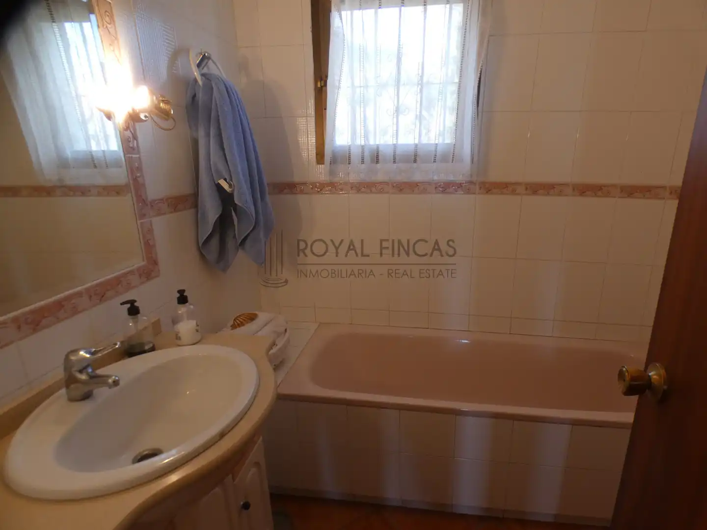 Badezimmer von Country house zum Verkauf in Benalmádena mit Privatgarten, Terrasse und Schwimmbad