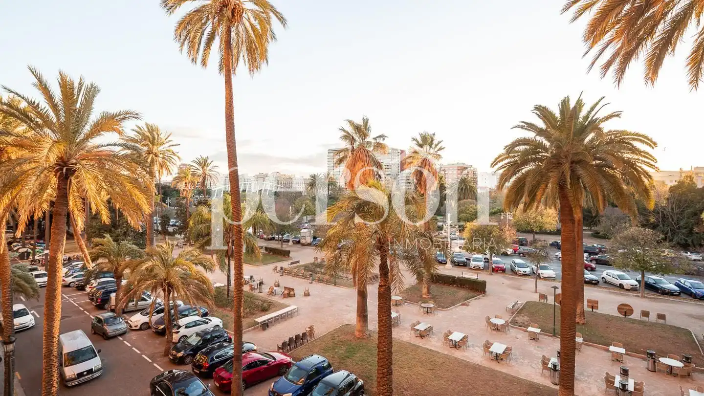 Piso de alquiler en Valencia con Aire acondicionado, Terraza y Amueblado