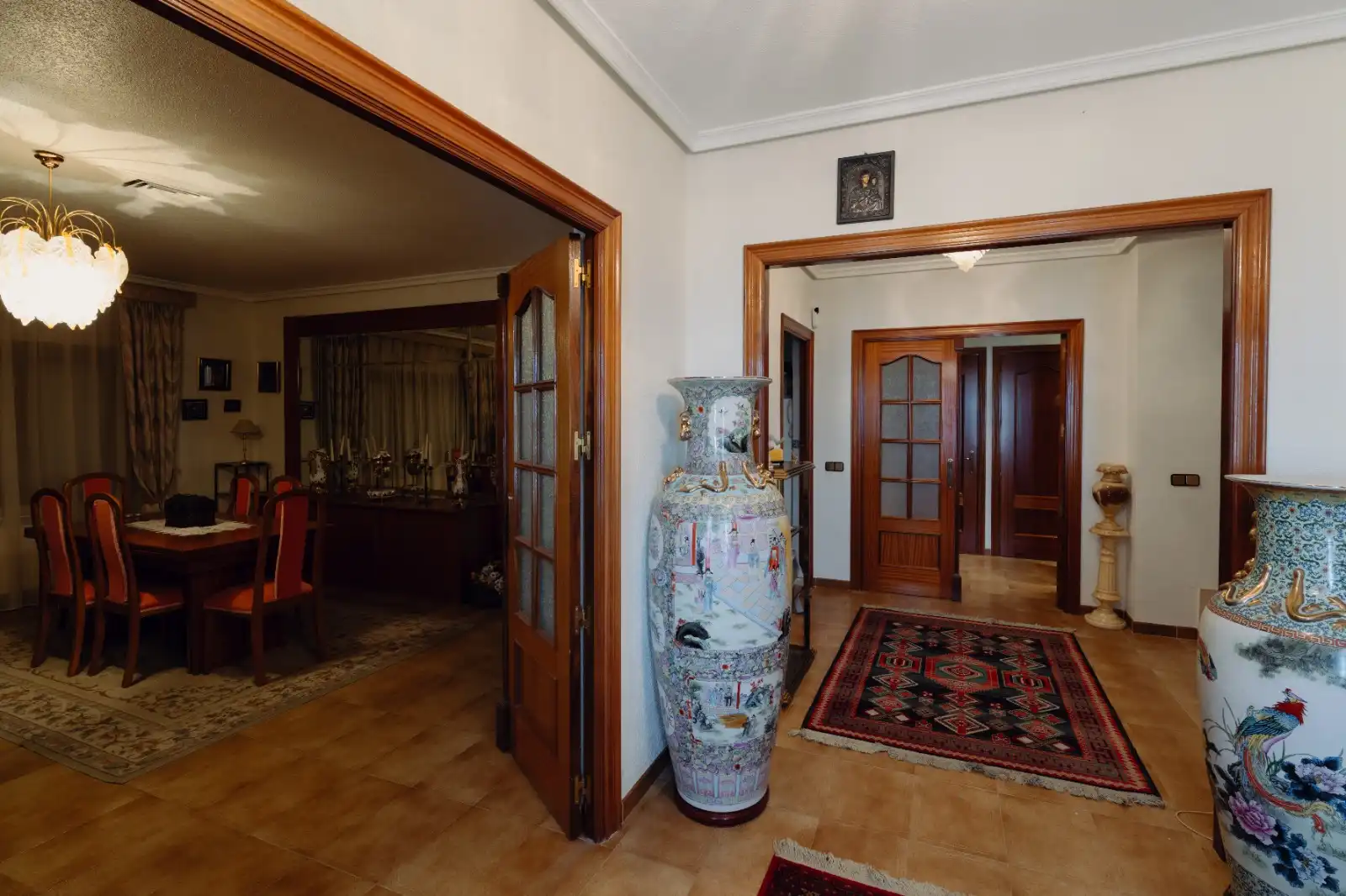 Houses for sale in Recas  with Air Conditioner, Heating and Private garden