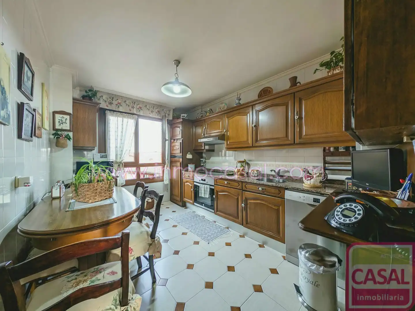 Kitchen of Flat for rent in Avilés  with Heating, Terrace and Storage room