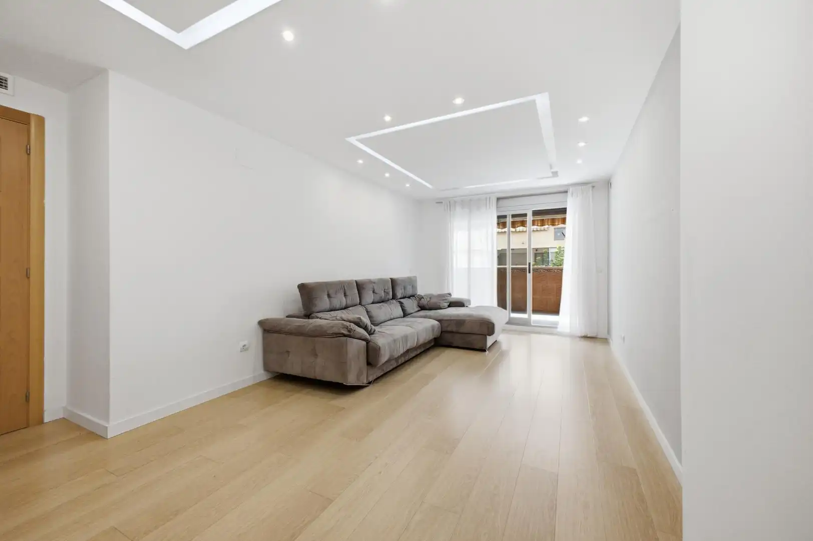Sala d'estar de Pis en venda en Aldaia amb Aire condicionat, Parquet i Terrassa
