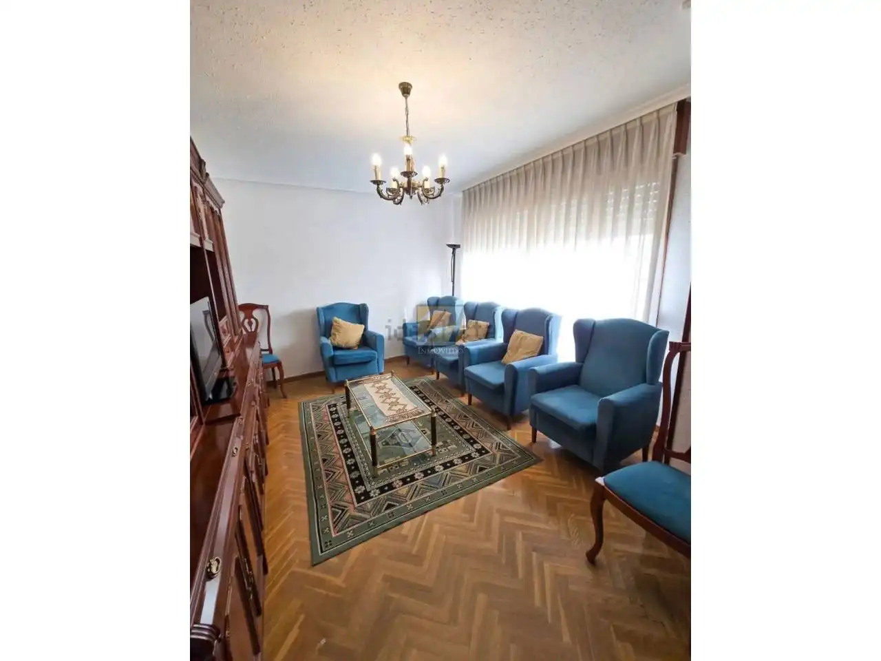 Sala de estar de Dúplex en venta en Oviedo  con Calefacción, Parquet y Terraza