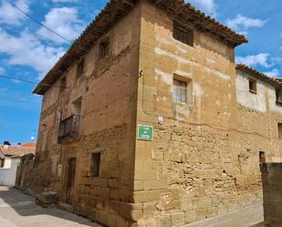 Vista exterior de Casa o xalet en venda en  Huesca Capital amb Jardí privat, Traster i Balcó