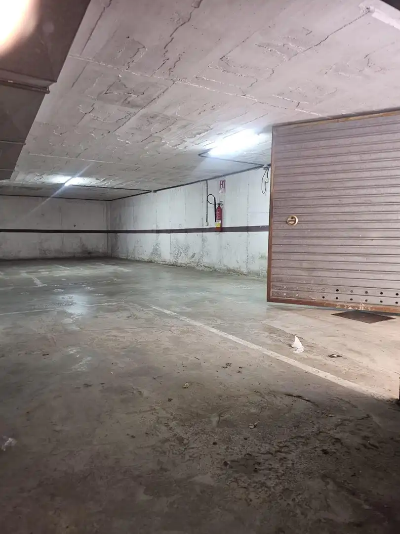 Parkplatz zum Verkauf in Nucli Urbà, imagen 3