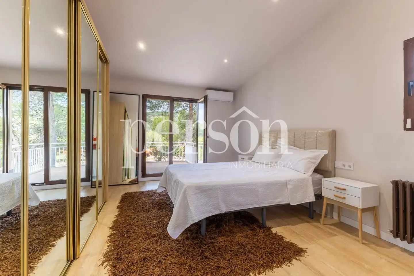 Bedroom of Houses for rent in Chiva  with Air Conditioner, Private garden and Terrace
