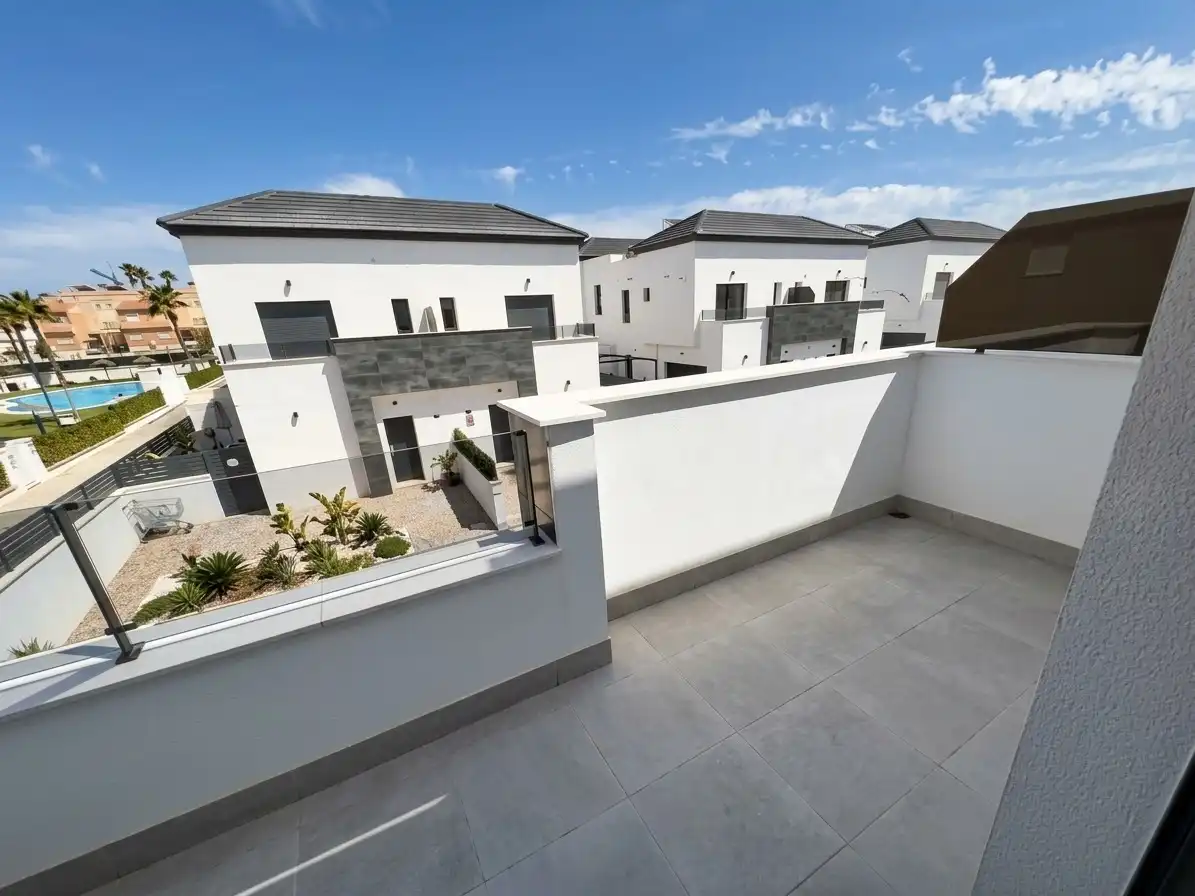 Chalet con terraza en venta en Calle JOSEFA BOTELLA SEMPERE, imagen 33