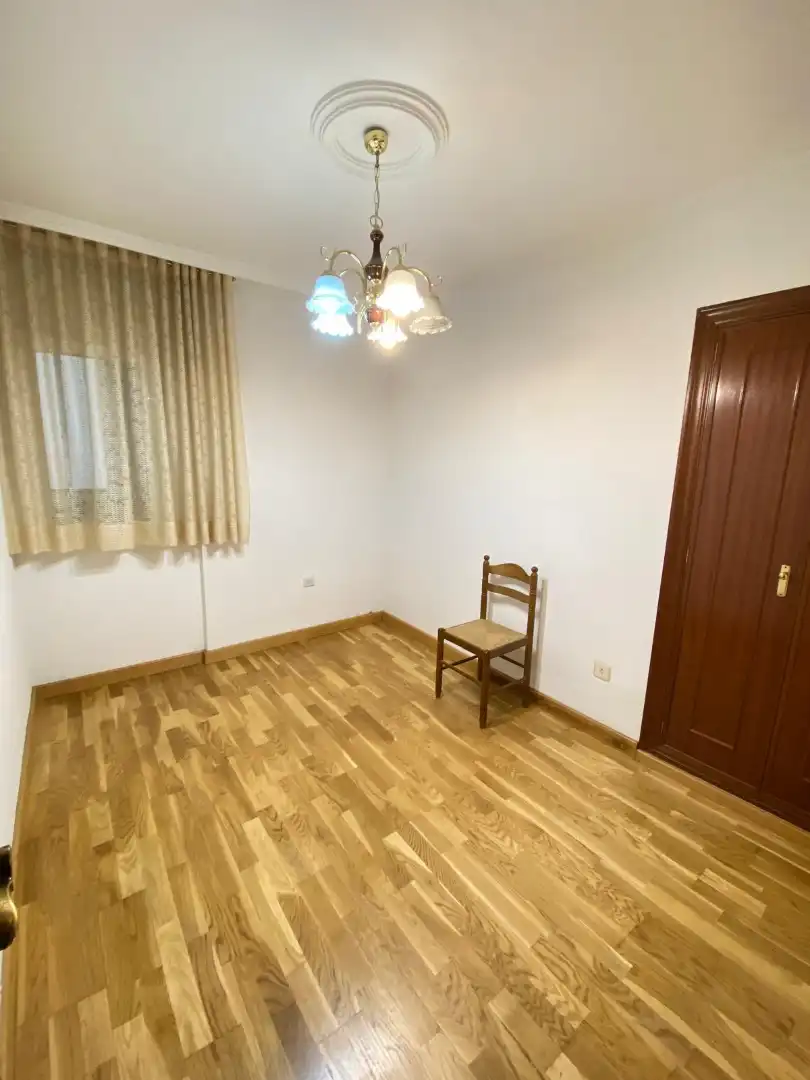 Dormitori de Pis en venda en Valladolid amb Calefacció, Parquet i Moblat