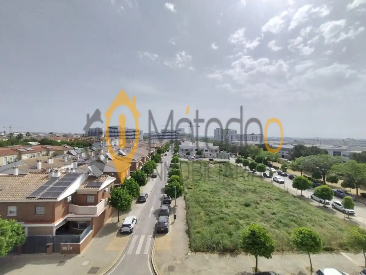 Flat for sale in Sevilla  with Air Conditioner, Heating and Storage room
