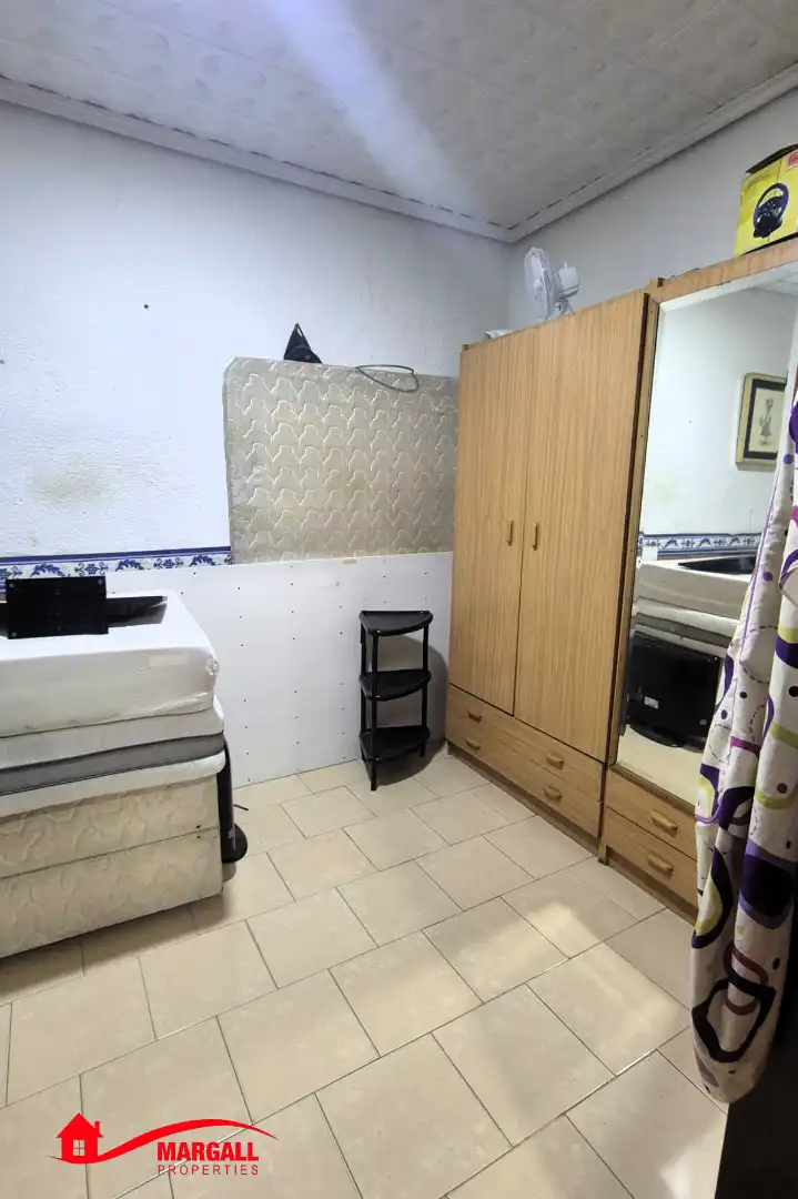 Baño de Piso en venta en Manises con Aire acondicionado, Terraza y Amueblado