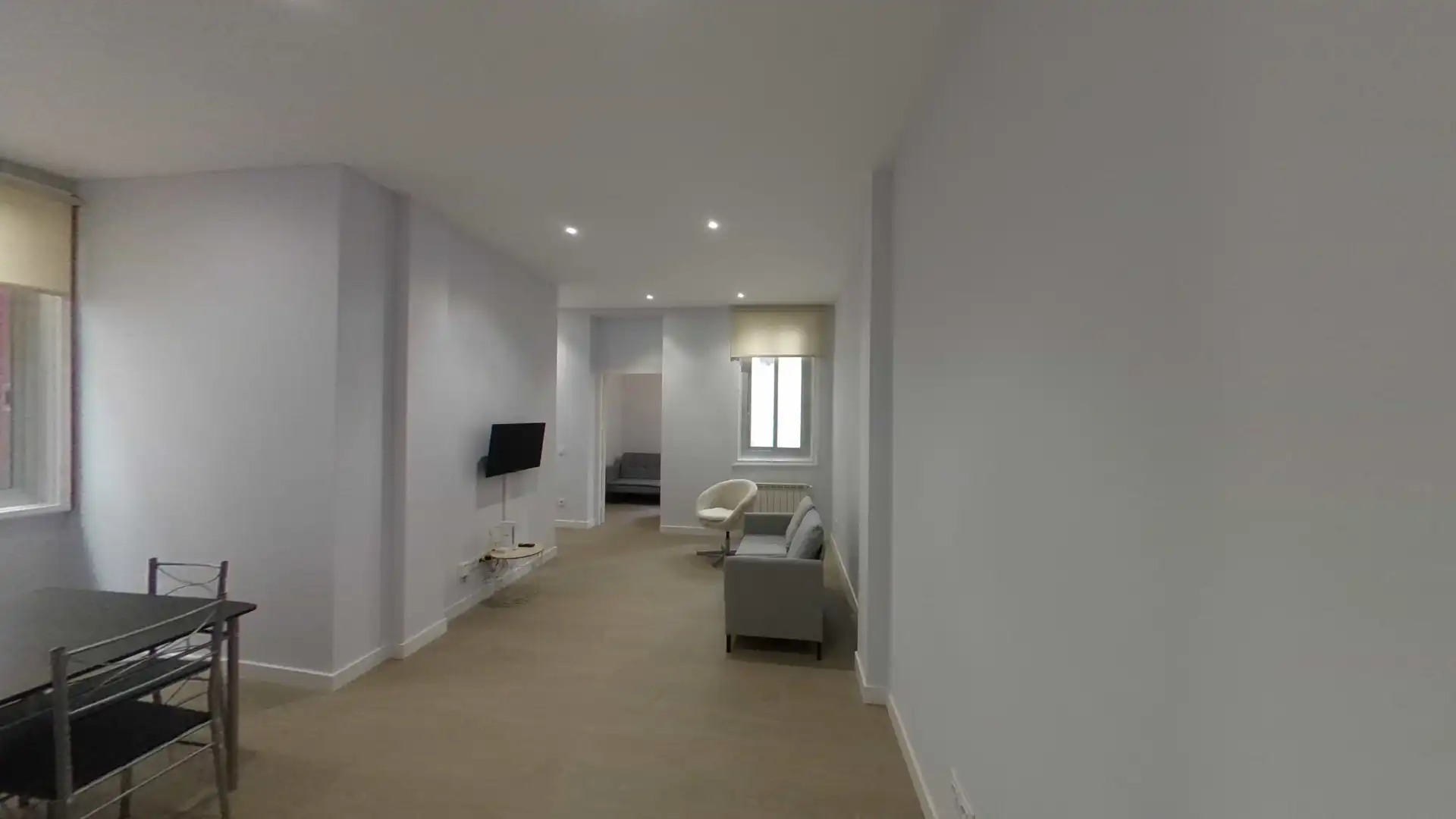 Flat for rent in  Madrid Capital  with Air Conditioner, Heating and Furnished