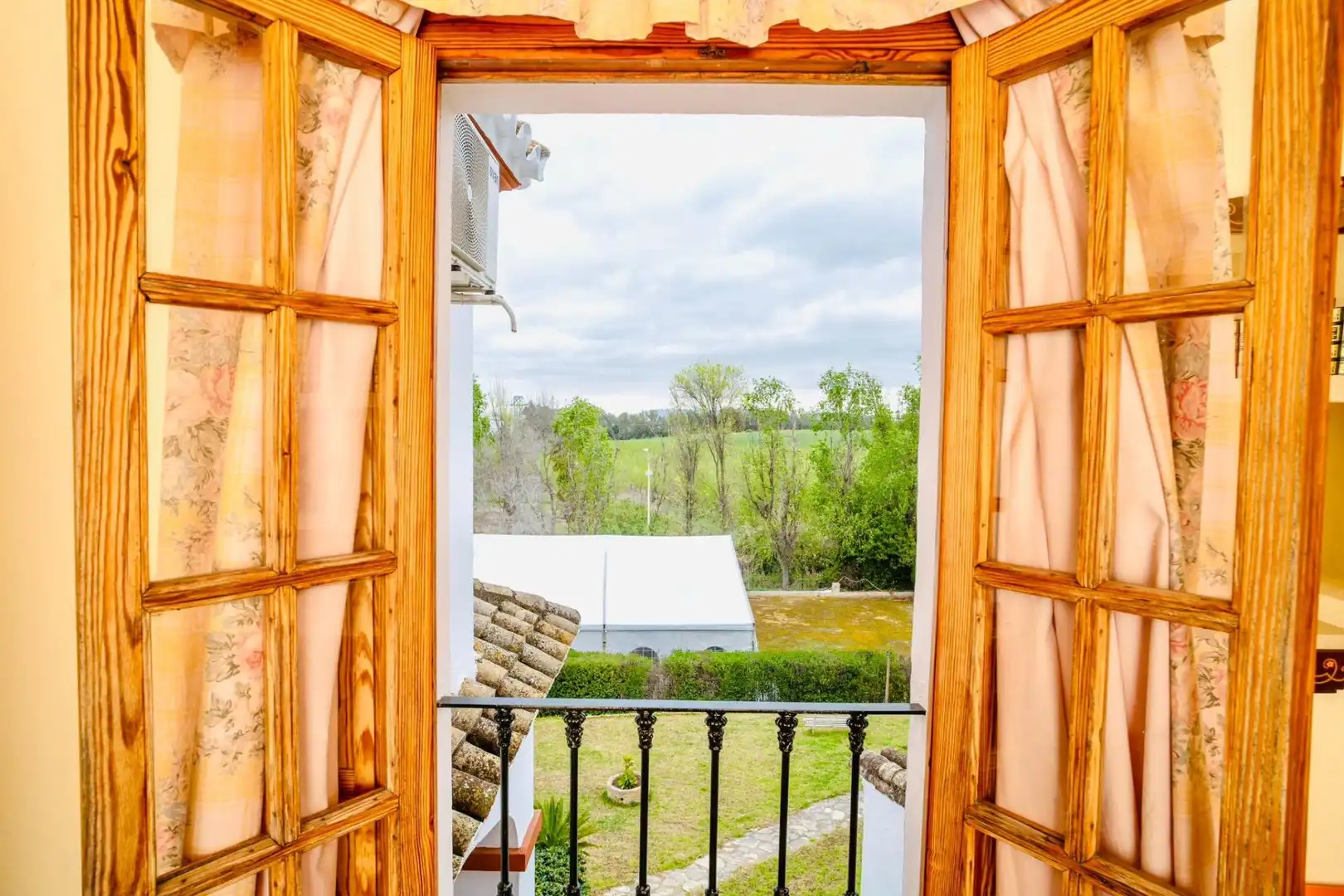 Casa rústica amb terrassa en venda a Villamartín, imagen 19