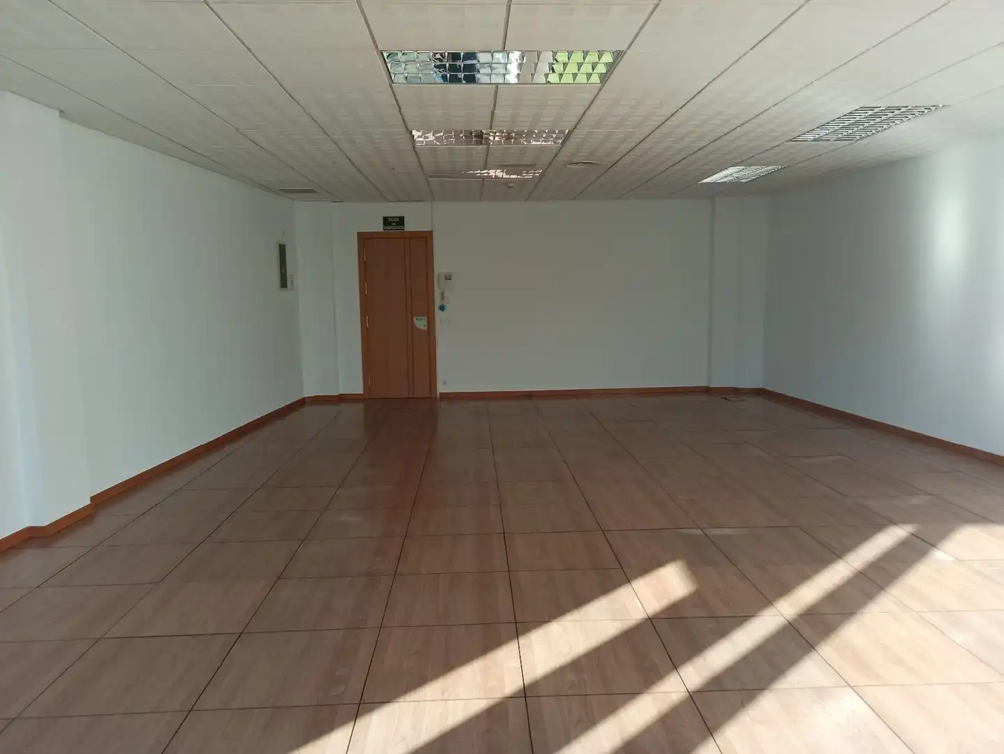 Office for sale in León Capital   with Heating