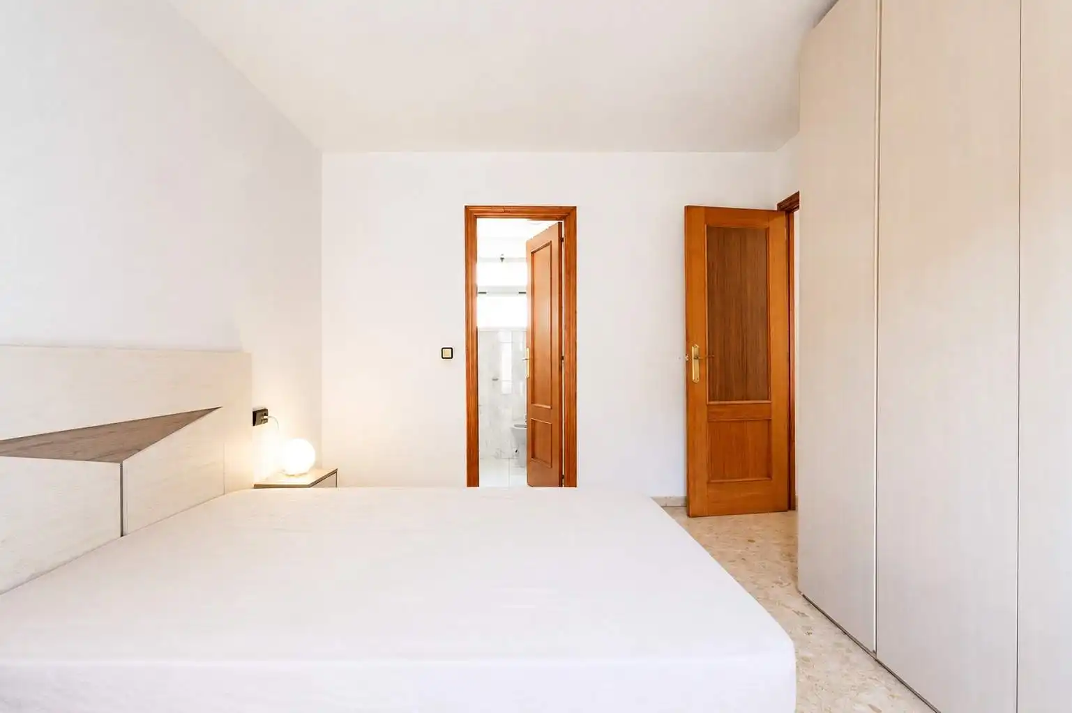 Schlafzimmer von Wohnung zum Verkauf in Gandia mit Möbliert