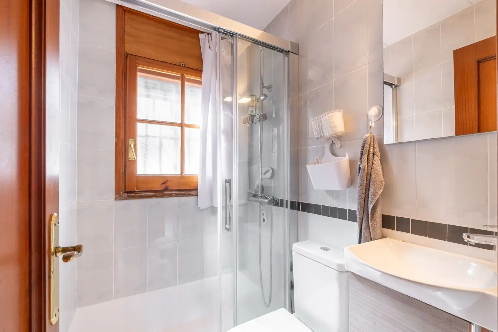 Detached homes for sale in Sector Est