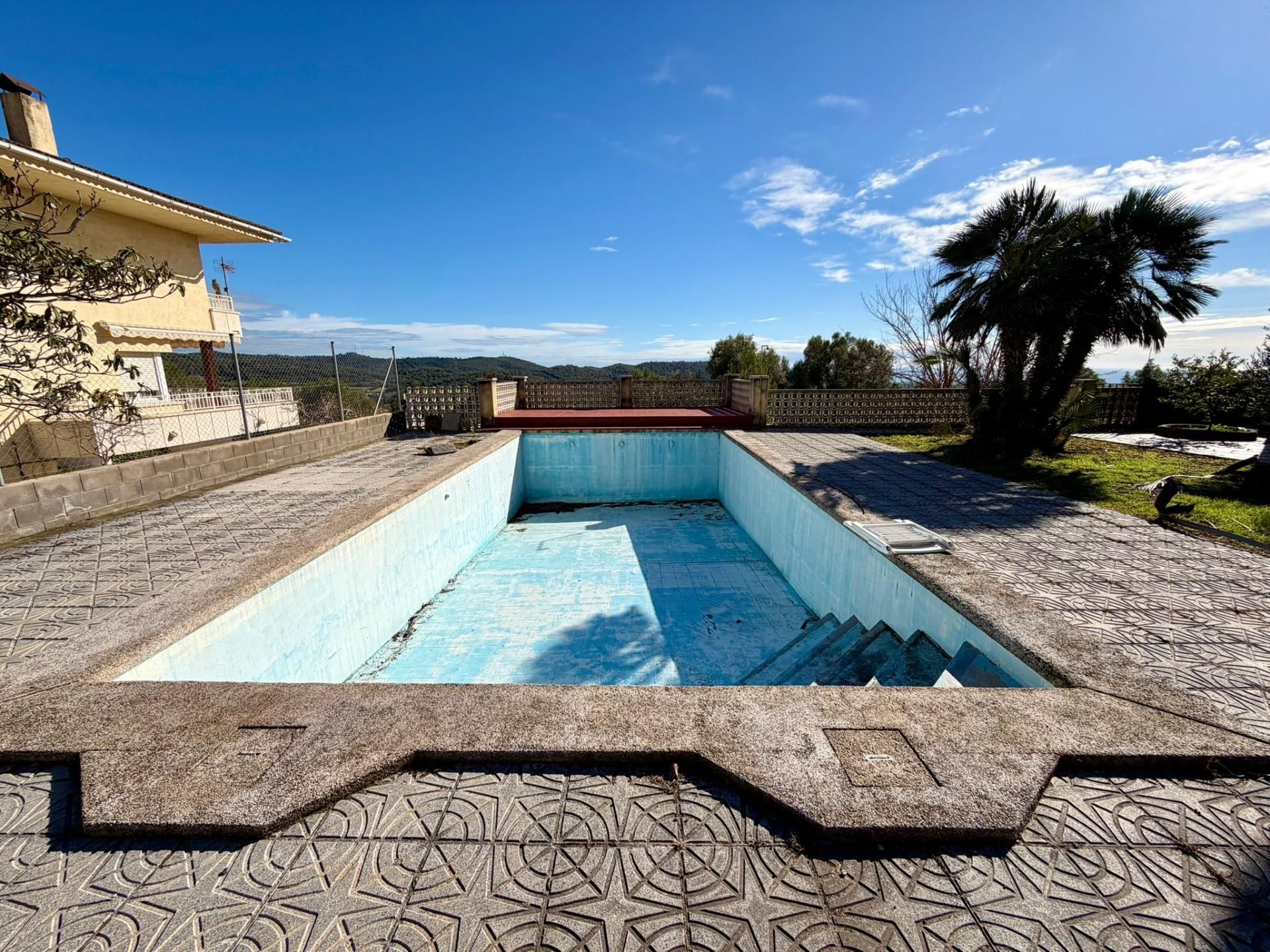 Swimming pool of House or chalet for sale in Calafell  with Air Conditioner, Private garden and Terrace