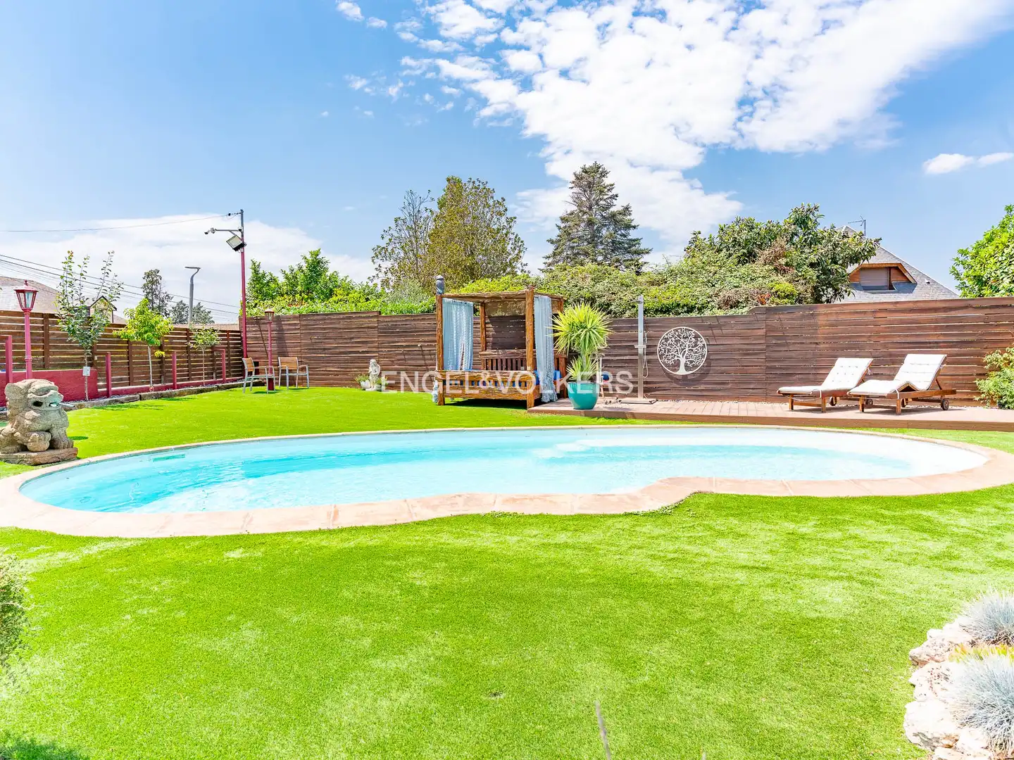 Piscina de Casa o xalet en venda en Canovelles amb Aire condicionat, Calefacció i Jardí privat