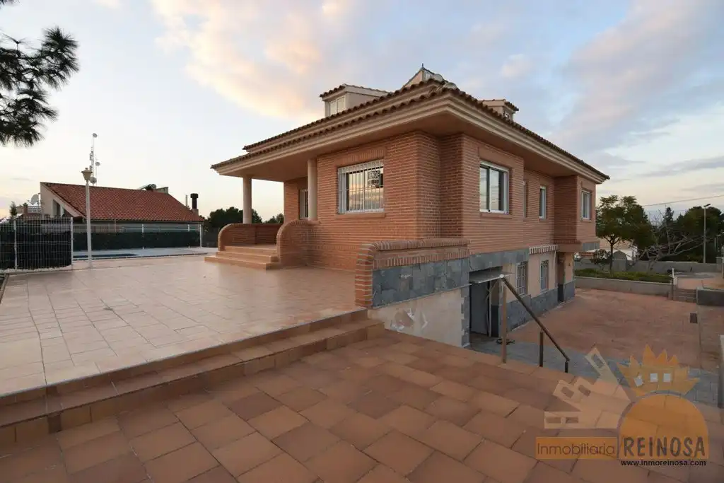 Vista exterior de Casa o xalet en venda en Molina de Segura amb Aire condicionat, Calefacció i Jardí privat