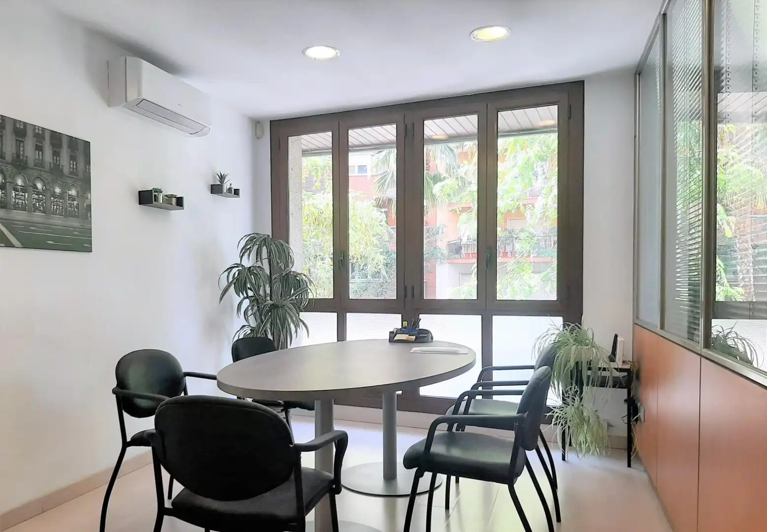 Büro zur Miete in Barcelona mit Klimaanlage, Heizung und Möbliert