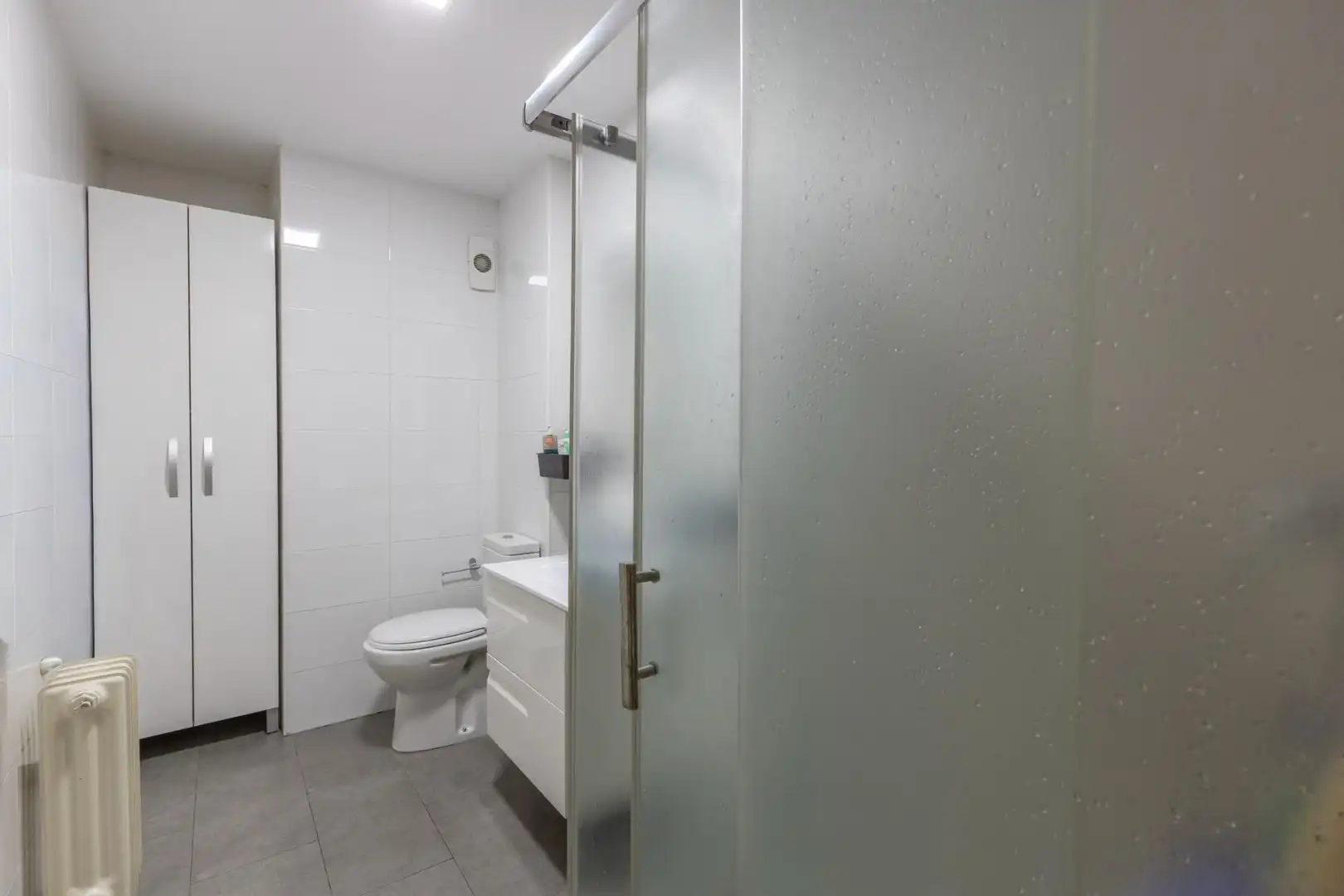 Bathroom of Flat for sale in Granada  with Heating and Balcony