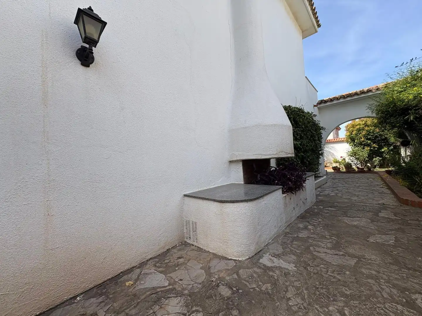 Exterior view of Houses for sale in Algeciras  with Air Conditioner, Private garden and Terrace