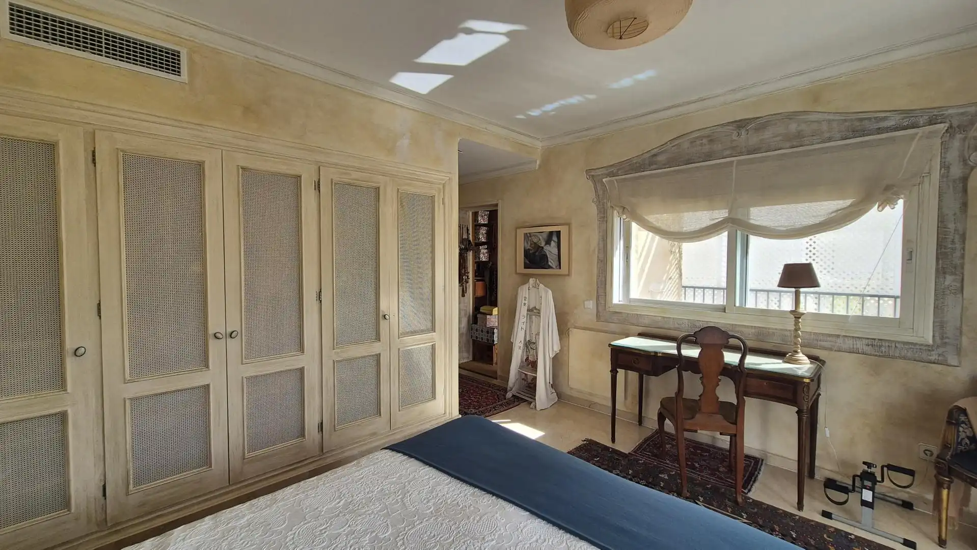 Bedroom of Houses for sale in Benahavís  with Air Conditioner, Terrace and Storage room