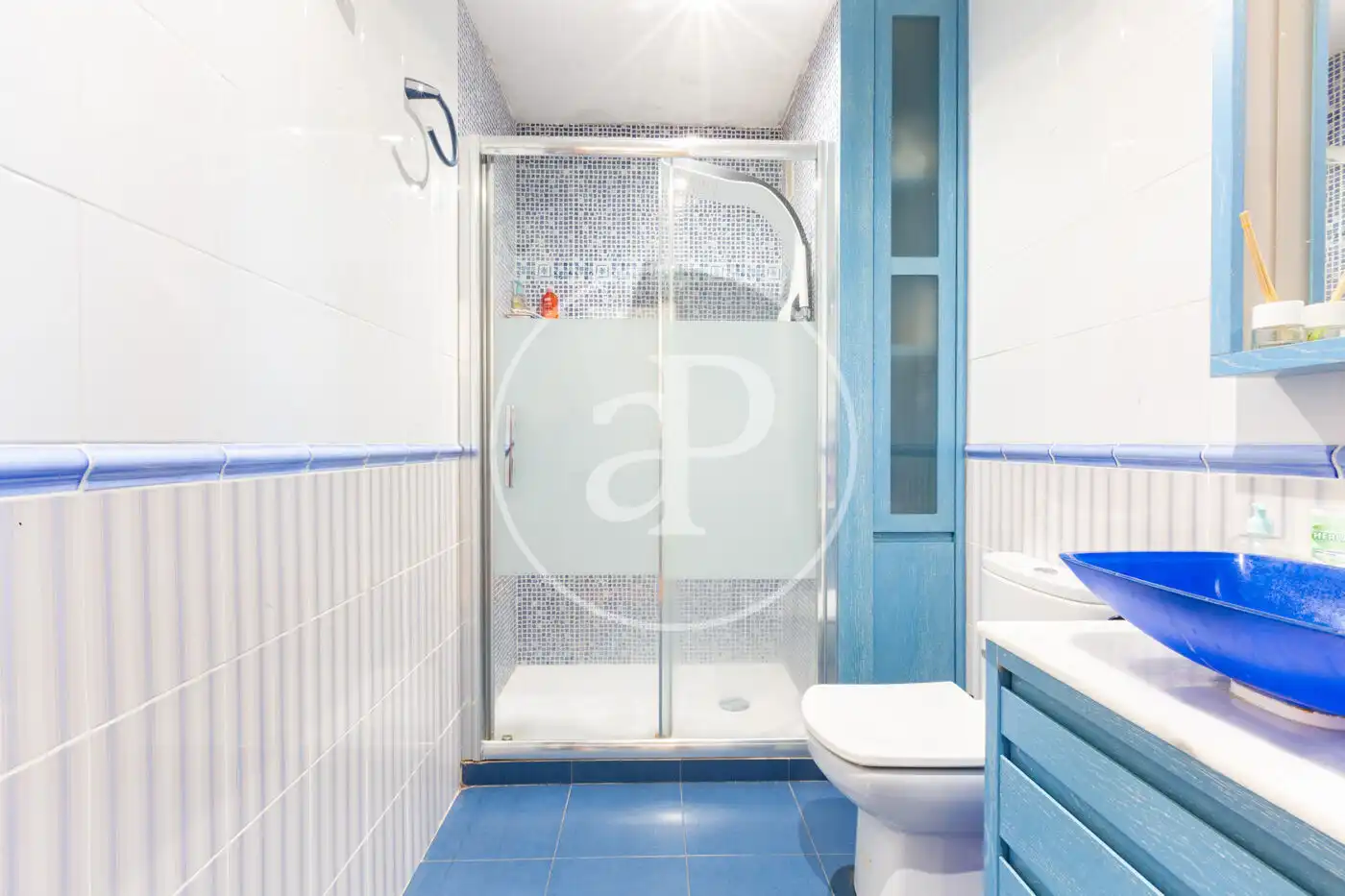 Baño de Casa adosada en venta en Riba-roja de Túria con Aire acondicionado, Calefacción y Jardín privado