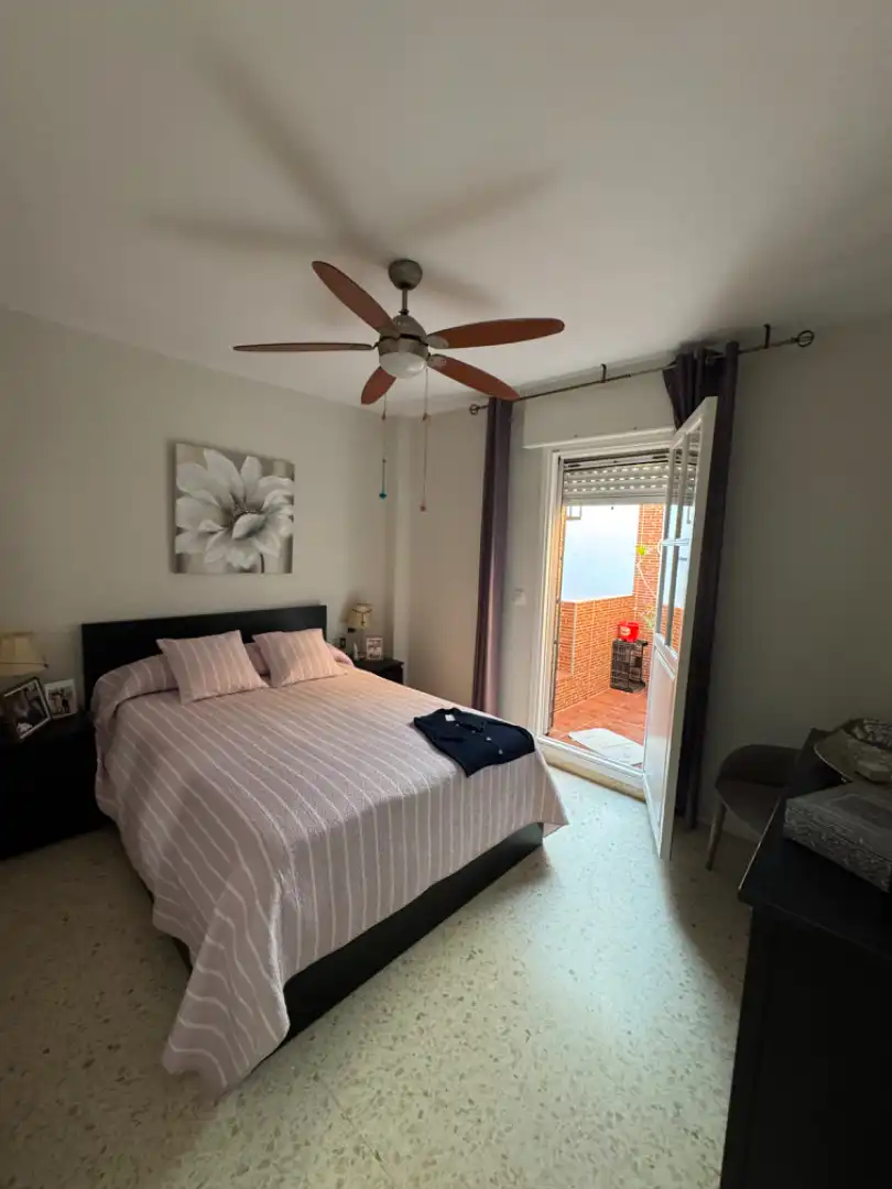 Habitación de Casa adosada en venta en Centro - Calzada - Cabo Noval