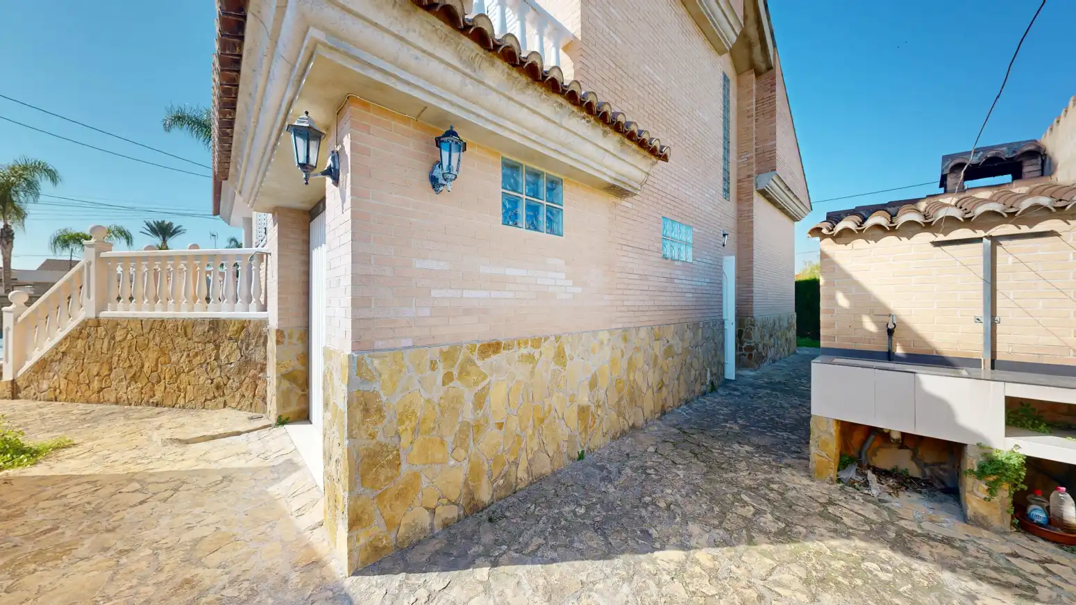 Exterior view of Houses for sale in Sagunto / Sagunt  with Private garden, Terrace and Swimming Pool