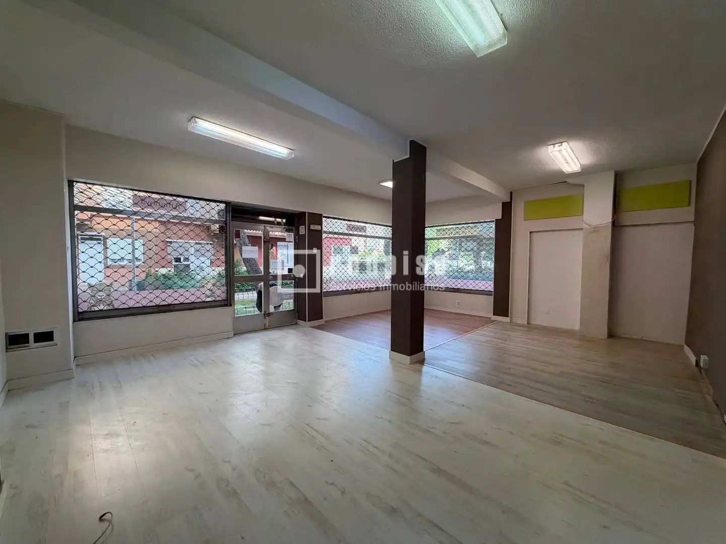 Commercial properties for sale in Madrid  with Air Conditioner and Terrace